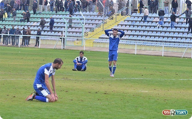 שחקני אתא בסיום. היו בטוחים שהניצחון שלהם (אבי רביבו)